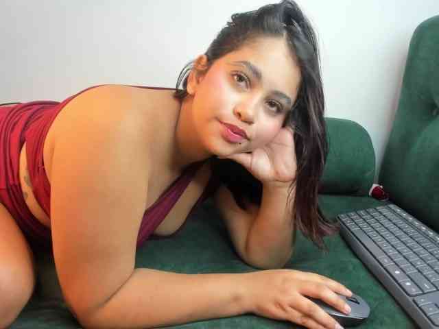 MelodyyJones webcam