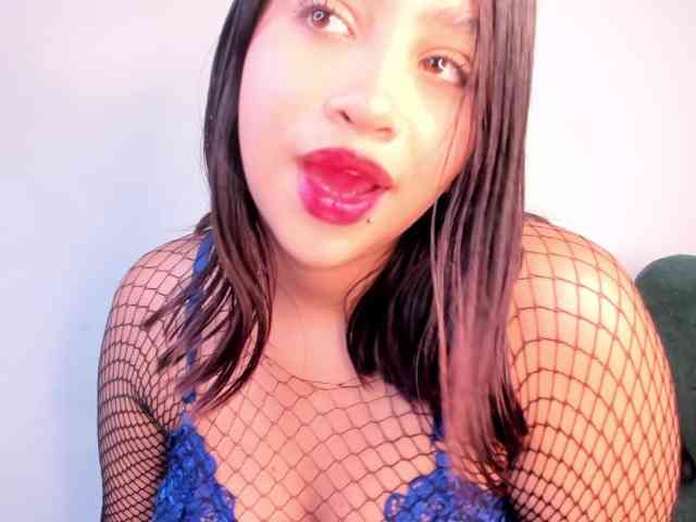 MelodyyJones webcam