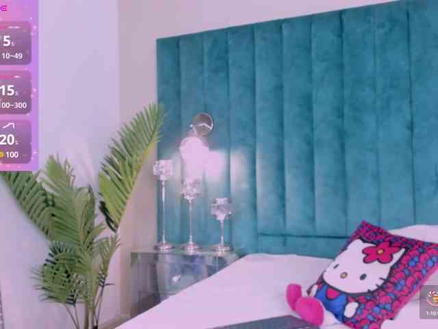MelodyyJones webcam