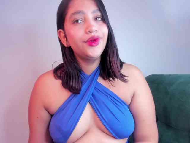 MelodyyJones webcam