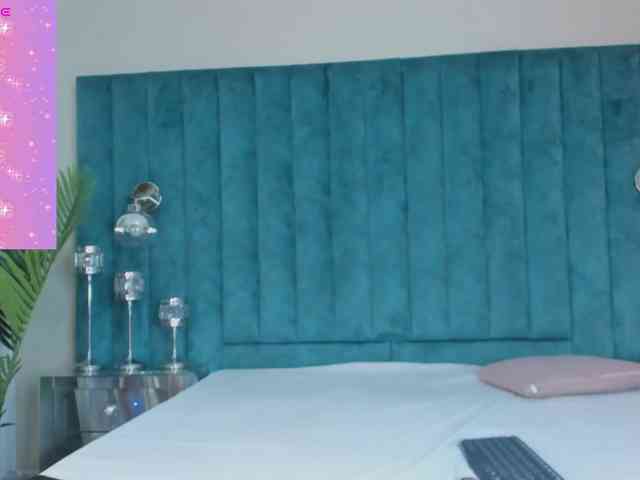 MelodyyJones webcam
