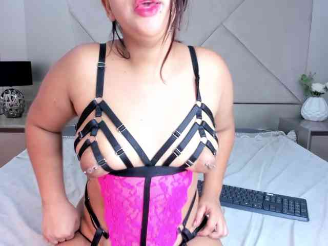 MelodyyJones webcam