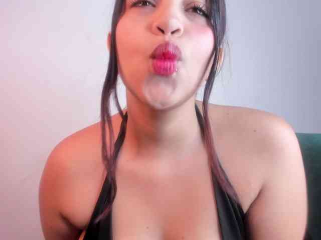 MelodyyJones webcam