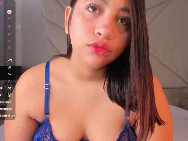 MelodyyJones webcam