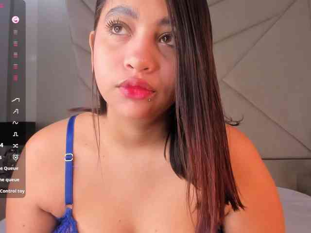 MelodyyJones webcam