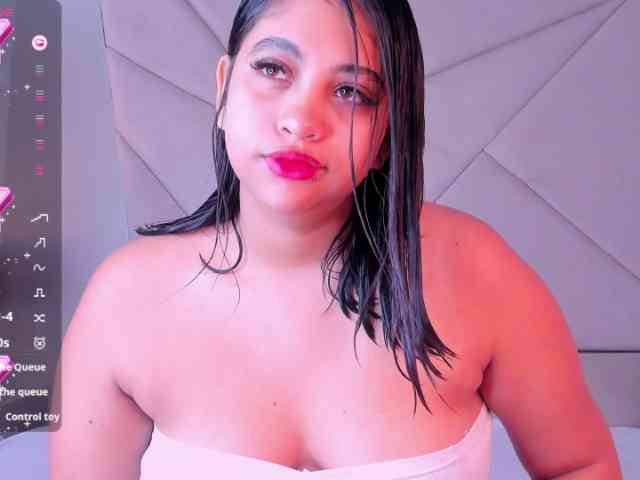 MelodyyJones webcam