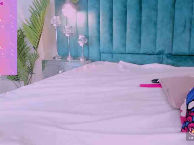 MelodyyJones webcam