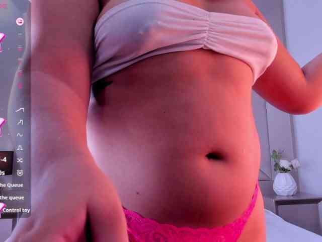 MelodyyJones webcam