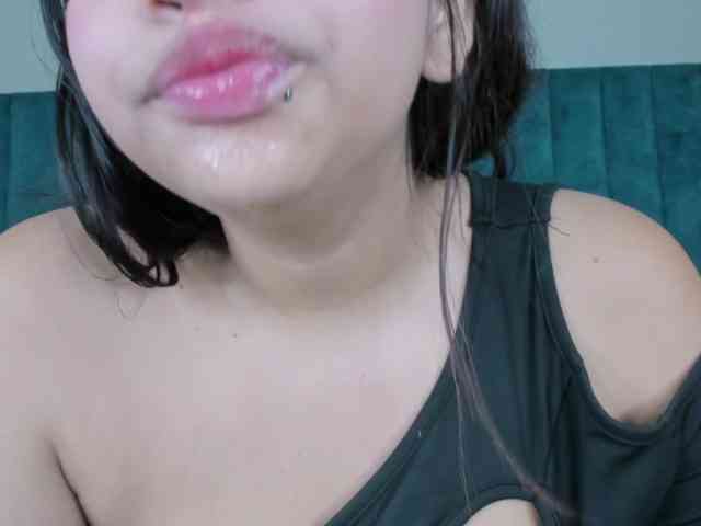MelodyyJones webcam