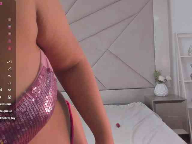 MelodyyJones webcam