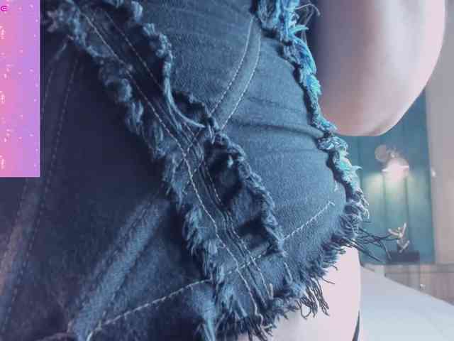 MelodyyJones webcam