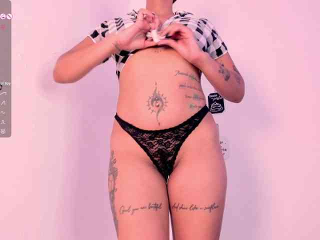 AlanaJohnson webcam