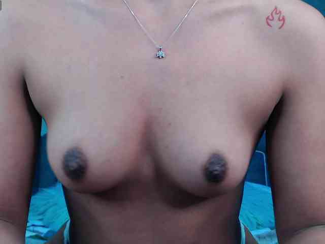 web cam striptease EmilyBrown