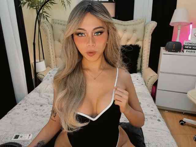 FinestGirlx Live Webcam on BongaCams