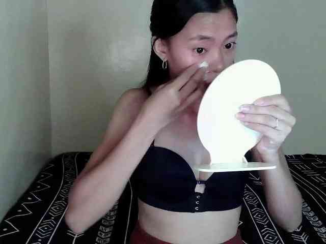 avapinay webcam