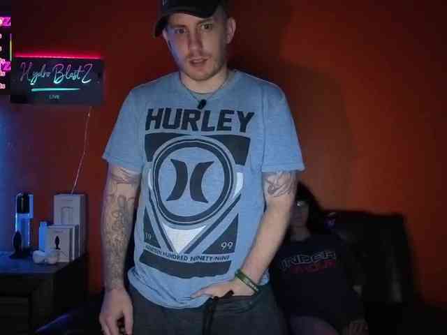 Hydro-BlastZ Live Webcam on BongaCams