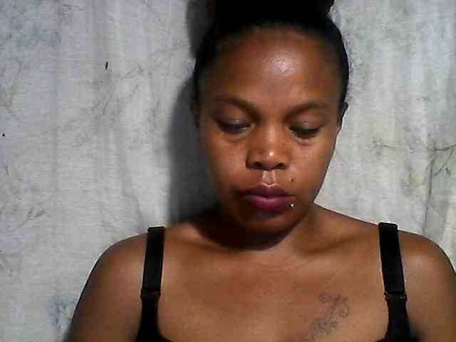 KellyhBerry Live Webcam on BongaCams