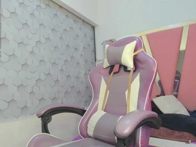 karolebonyy1 from BongaCams