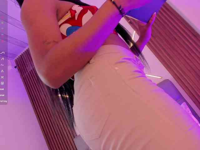 Anyelin-miller Live Webcam on BongaCams