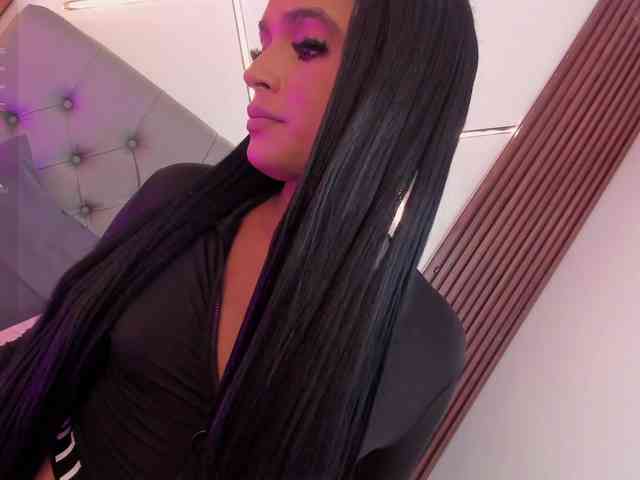 Anyelin-miller Live Webcam on BongaCams