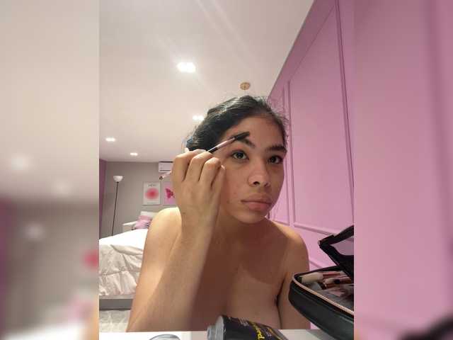 LeiaStone's BongaCams show and profile