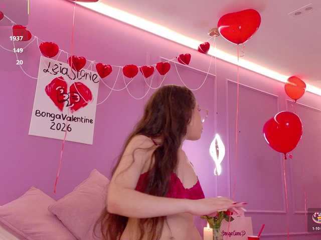 LeiaStone's BongaCams show and profile