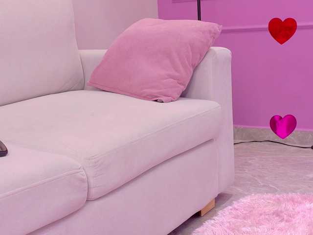 LeiaStone's BongaCams show and profile