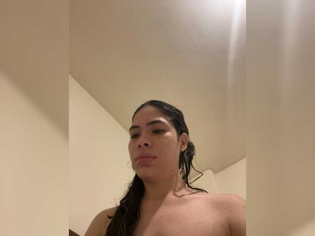 LeiaStone's BongaCams show and profile