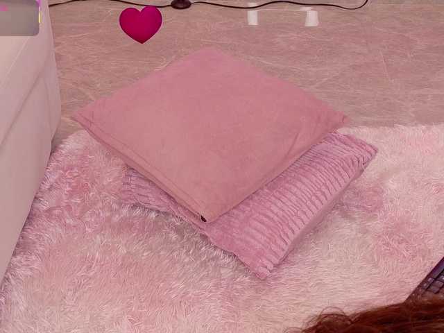 LeiaStone's BongaCams show and profile