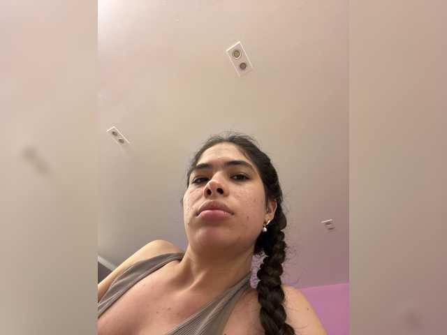 LeiaStone's BongaCams show and profile