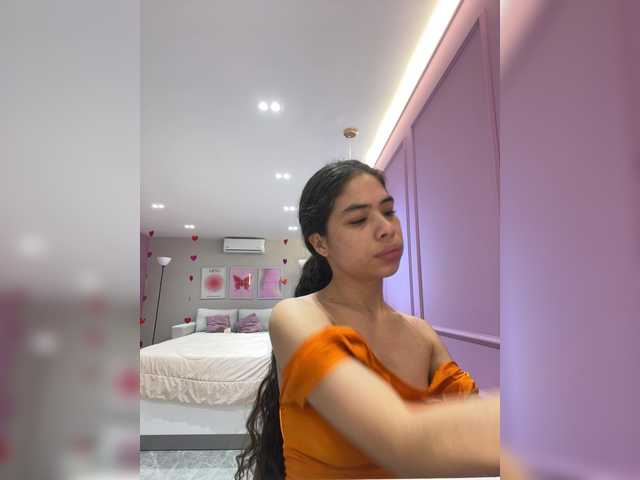 LeiaStone's BongaCams show and profile