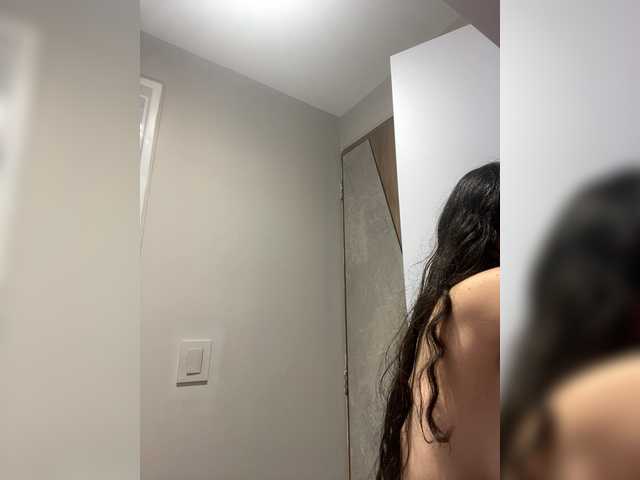 LeiaStone's BongaCams show and profile