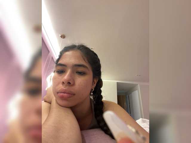 LeiaStone's BongaCams show and profile