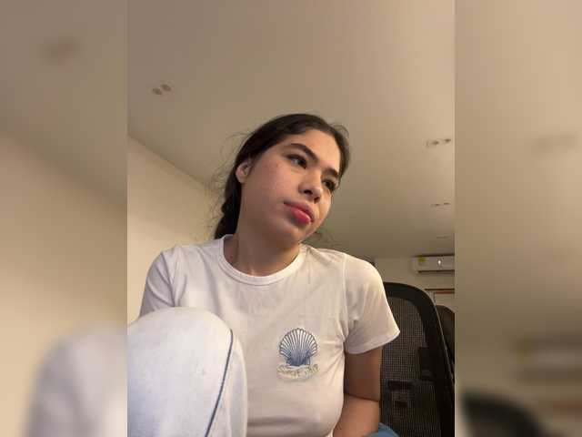 LeiaStone's BongaCams show and profile