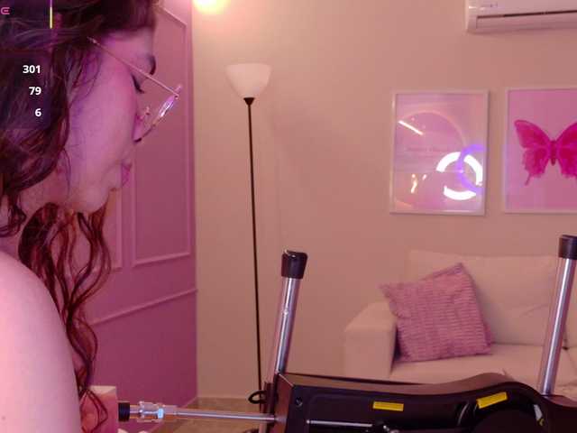 LeiaStone's BongaCams show and profile