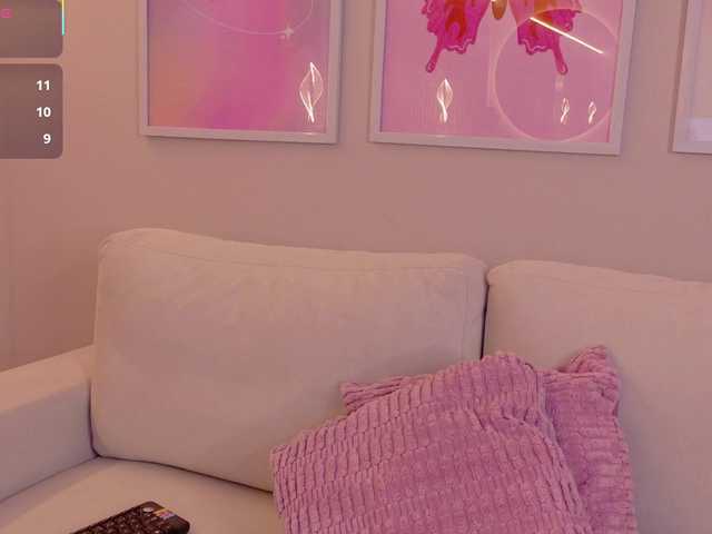 LeiaStone live cam profile