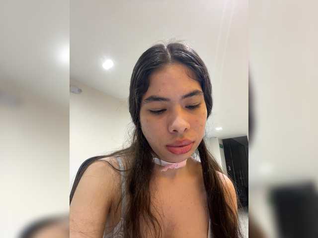 LeiaStone's BongaCams show and profile