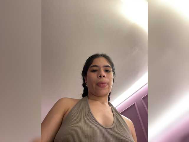 LeiaStone's BongaCams show and profile