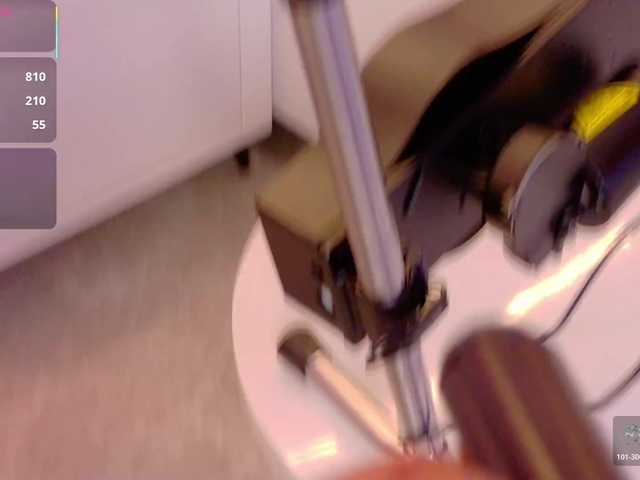 LeiaStone's BongaCams show and profile