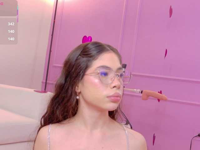 LeiaStone's BongaCams show and profile