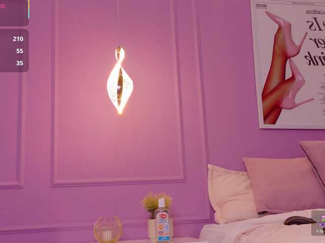 LeiaStone's BongaCams show and profile