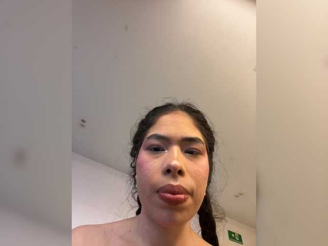 LeiaStone's BongaCams show and profile