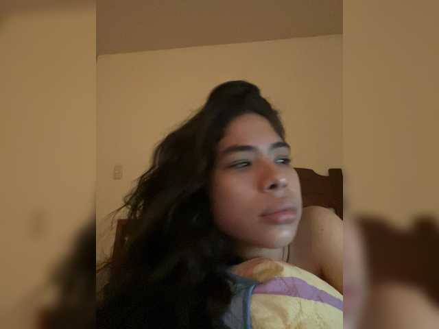 LeiaStone's BongaCams show and profile