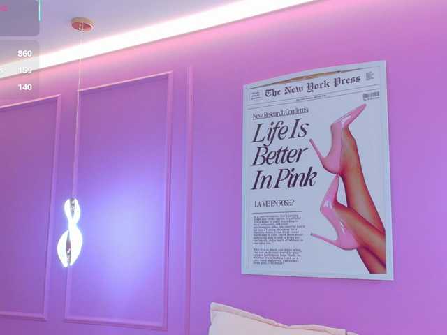 LeiaStone's BongaCams show and profile