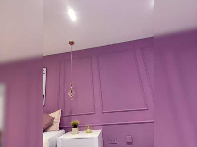 LeiaStone's BongaCams show and profile