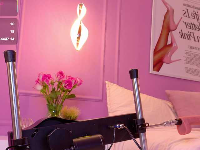 LeiaStone's BongaCams show and profile