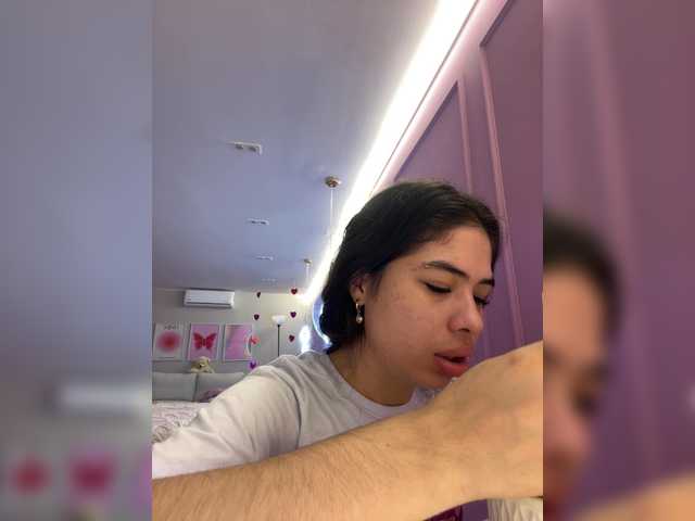 LeiaStone's BongaCams show and profile