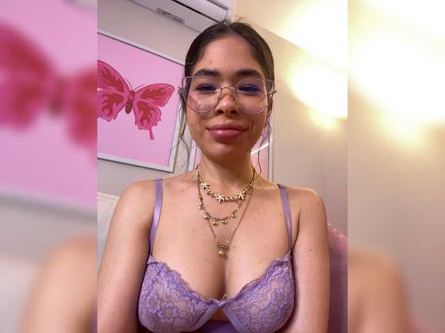 LeiaStone's BongaCams show and profile