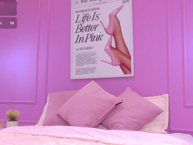 LeiaStone's BongaCams show and profile