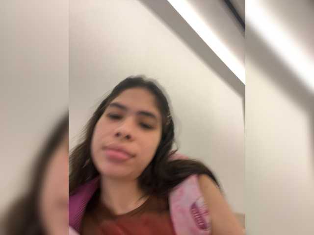 LeiaStone's BongaCams show and profile